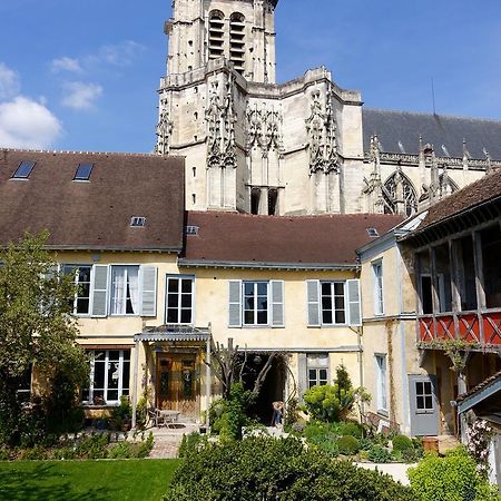 Le Jardin De La Cathedrale Bed & Breakfast ทรัวส์ ภายนอก รูปภาพ