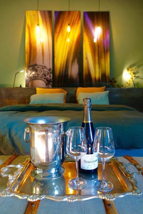 Le Jardin De La Cathedrale Bed & Breakfast ทรัวส์ ภายนอก รูปภาพ