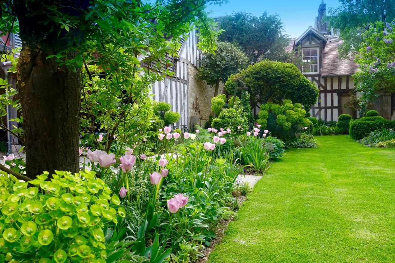 Le Jardin De La Cathedrale Bed & Breakfast ทรัวส์ ภายนอก รูปภาพ