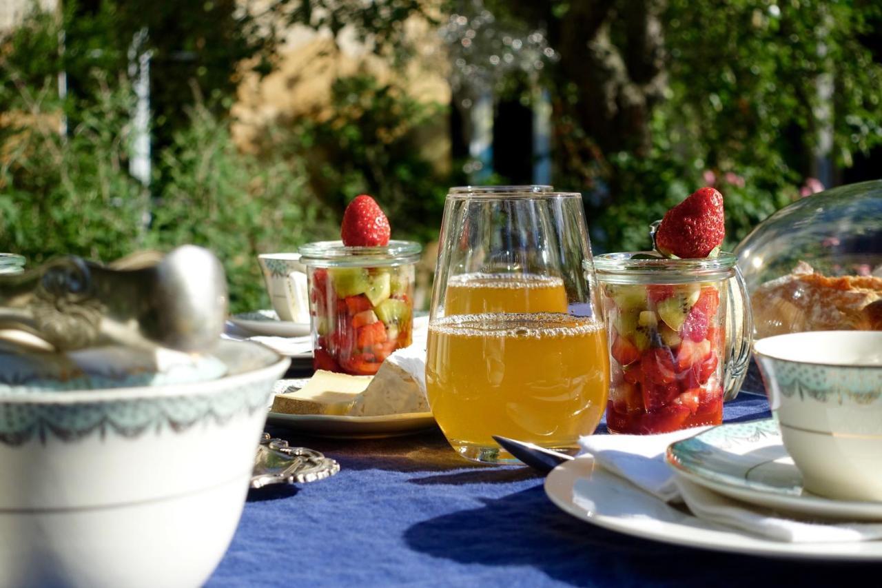 Le Jardin De La Cathedrale Bed & Breakfast ทรัวส์ ภายนอก รูปภาพ