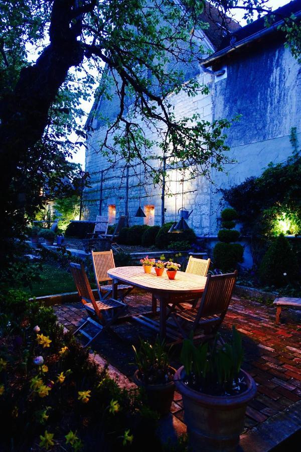 Le Jardin De La Cathedrale Bed & Breakfast ทรัวส์ ภายนอก รูปภาพ